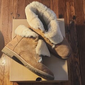 UGG Women's Tan Shearling Boots